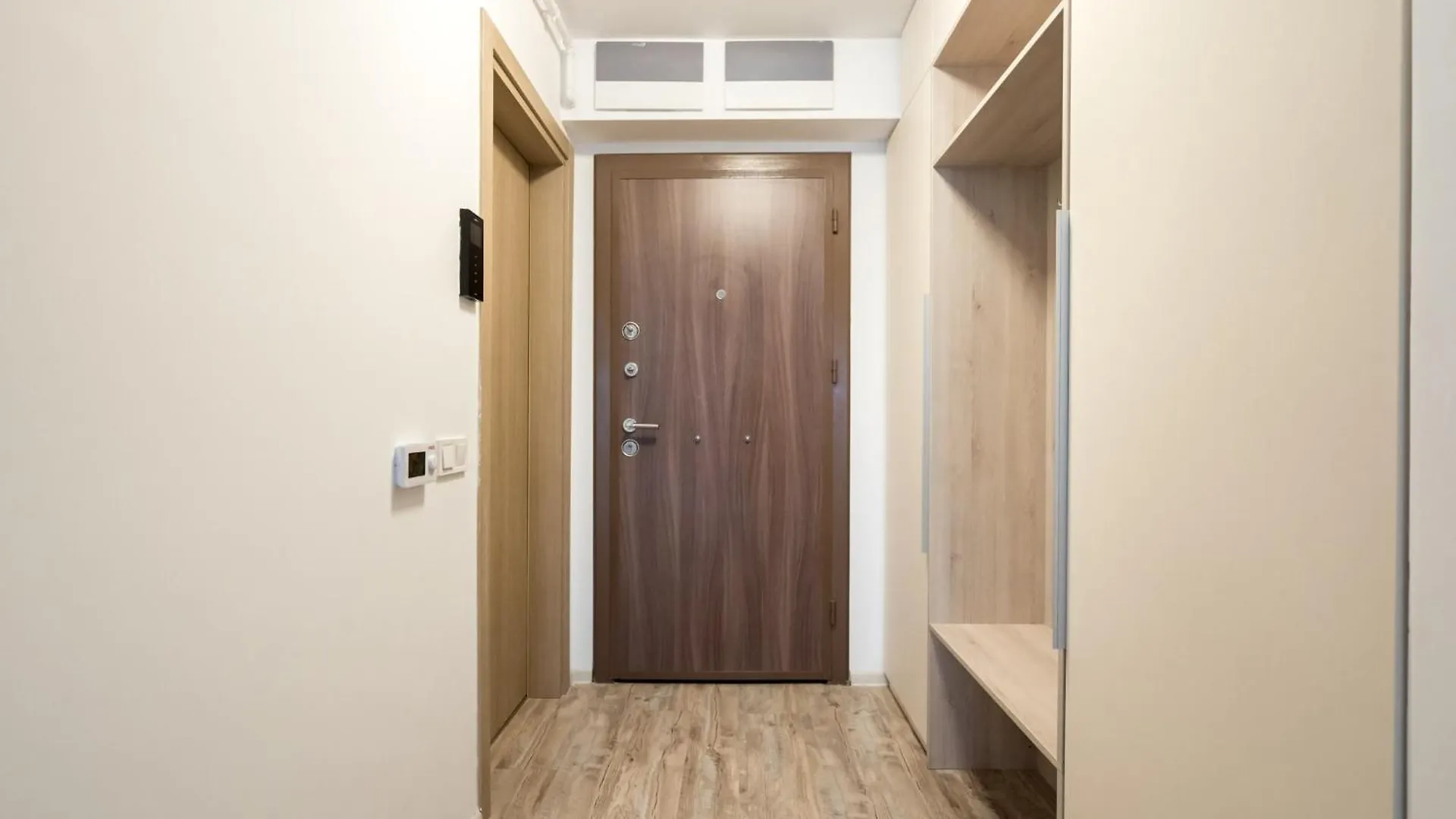 Kondo 9 - Stylish Studio In Roka Residence Bucharest Apartment