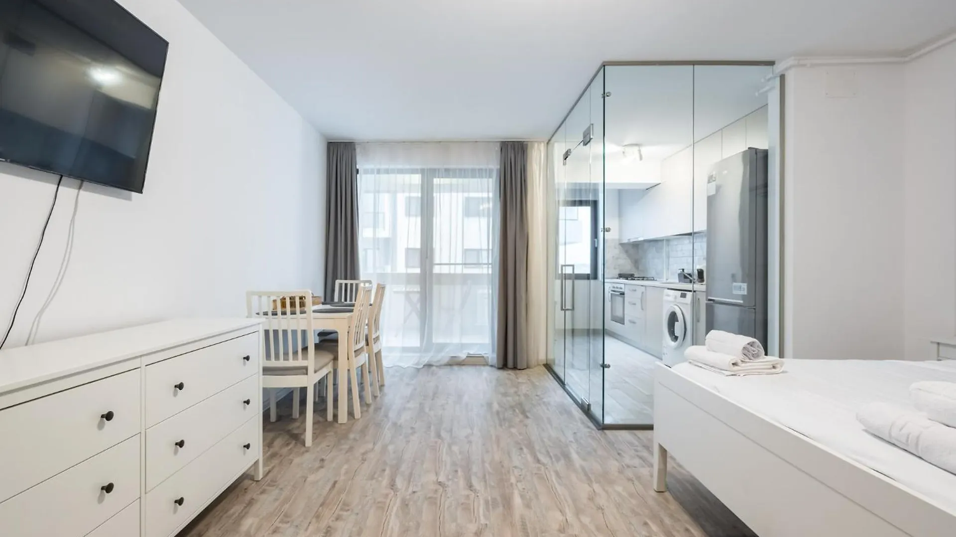 Apartment Kondo 9 - Stylish Studio In Roka Residence Bucharest