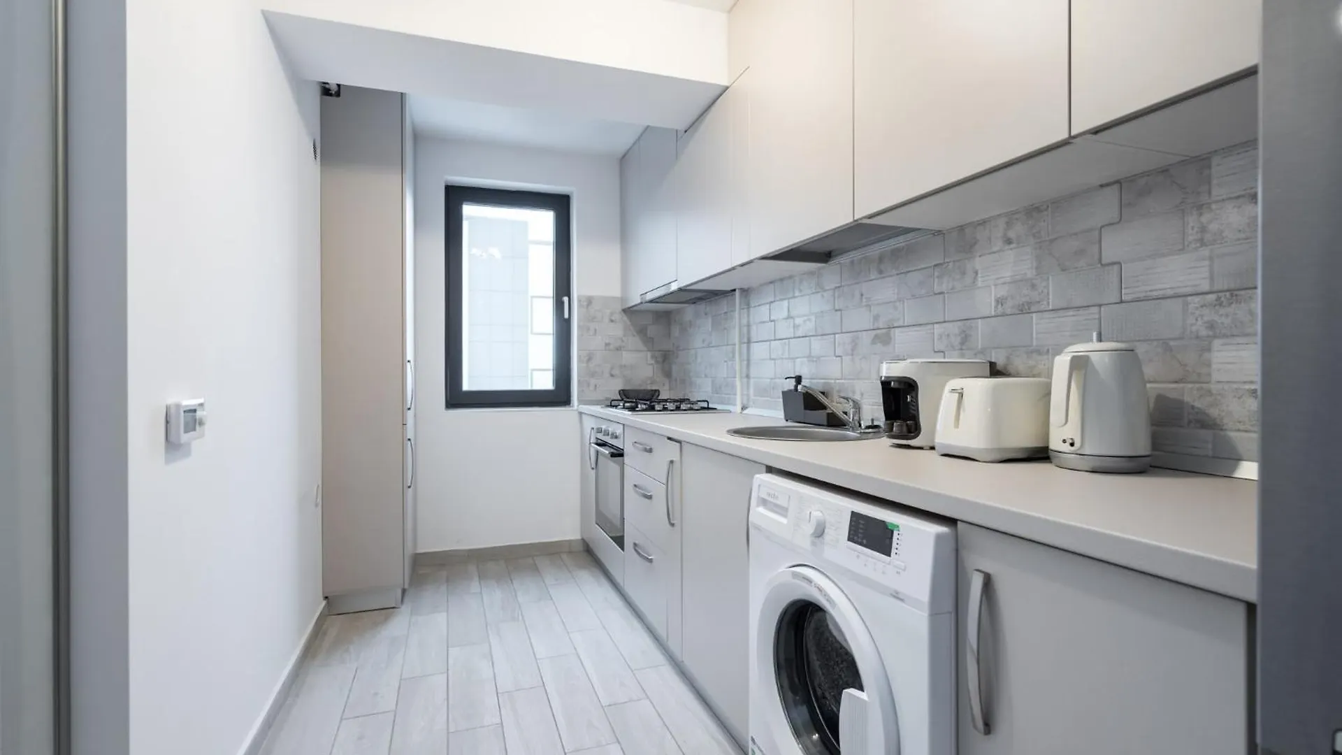Apartment Kondo 9 - Stylish Studio In Roka Residence Bucharest Romania